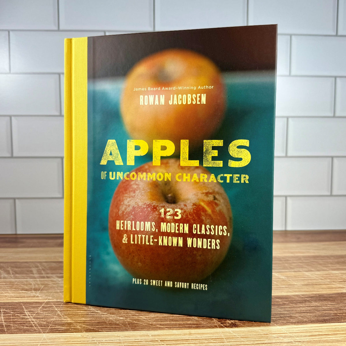 ApplesofUncommonCharacter1